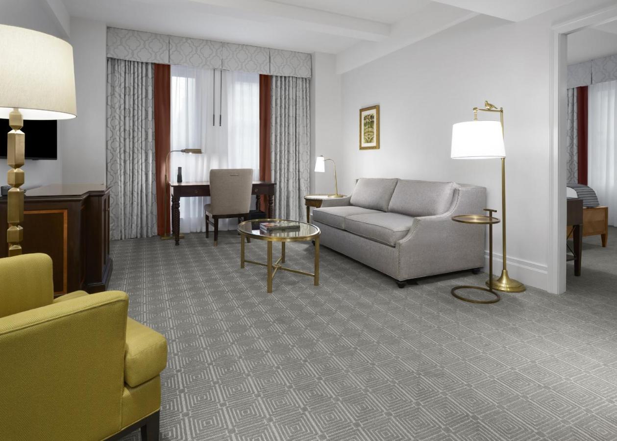 فندق إنتركونتننتال نيويورك باركلي نيو يورك المظهر الخارجي الصورة A suite at the Waldorf Astoria Chicago