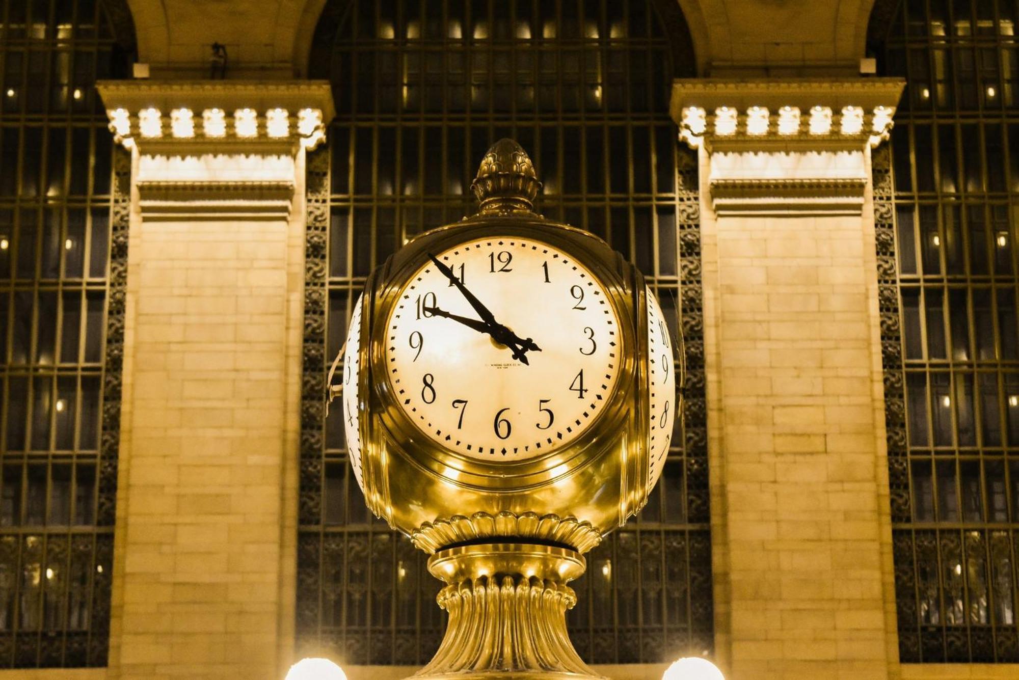 فندق إنتركونتننتال نيويورك باركلي نيو يورك المظهر الخارجي الصورة The clock at Grand Central Terminal